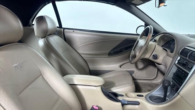 2004 Ford Mustang Deluxe