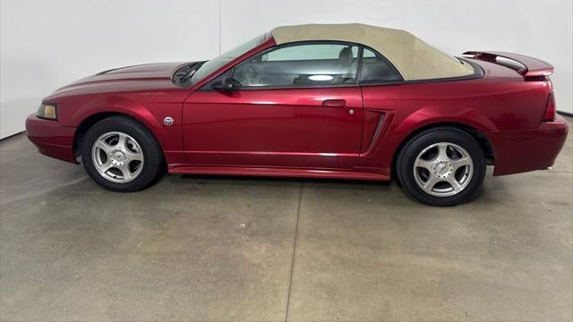 2004 Ford Mustang Deluxe