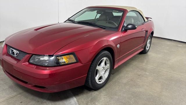 2004 Ford Mustang Deluxe