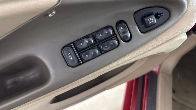 2004 Ford Mustang Deluxe
