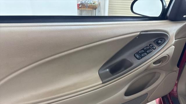 2004 Ford Mustang Deluxe