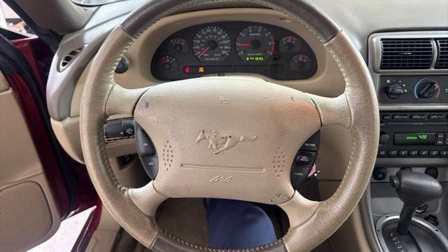 2004 Ford Mustang Deluxe