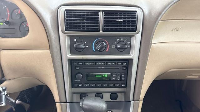 2004 Ford Mustang Deluxe