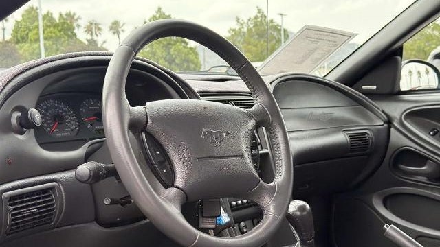 2003 Ford Mustang GT Deluxe