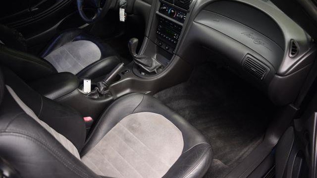 2001 Ford Mustang SVT Cobra Base