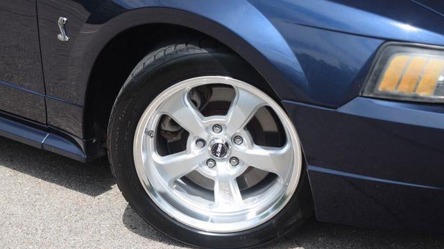 2001 Ford Mustang SVT Cobra Base