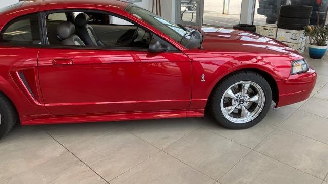 2001 Ford Mustang SVT Cobra Base