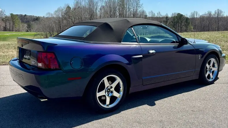 2004 Ford Mustang SVT Cobra Base