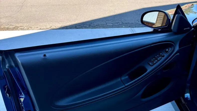 2004 Ford Mustang SVT Cobra Base
