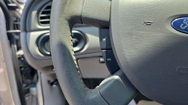 2007 Ford Taurus SEL
