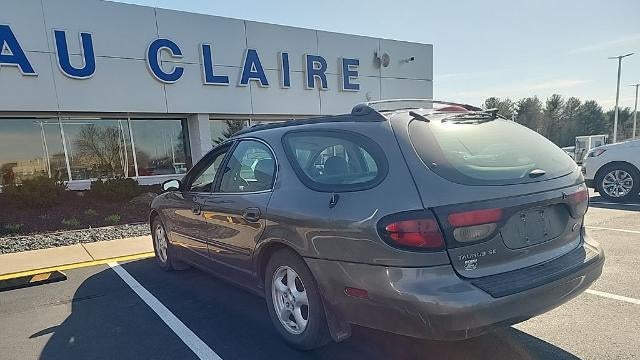2003 Ford Taurus SE