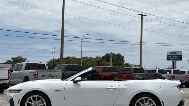 2025 Ford Mustang GT Premium