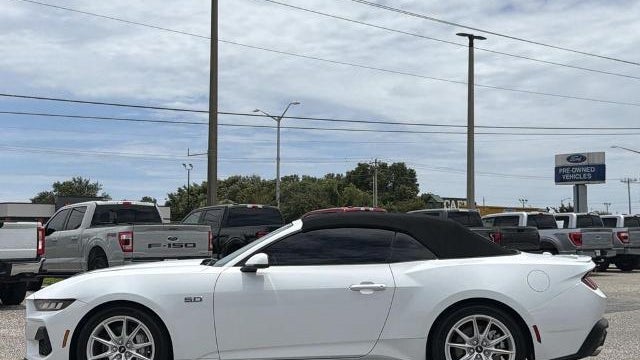 2025 Ford Mustang GT Premium
