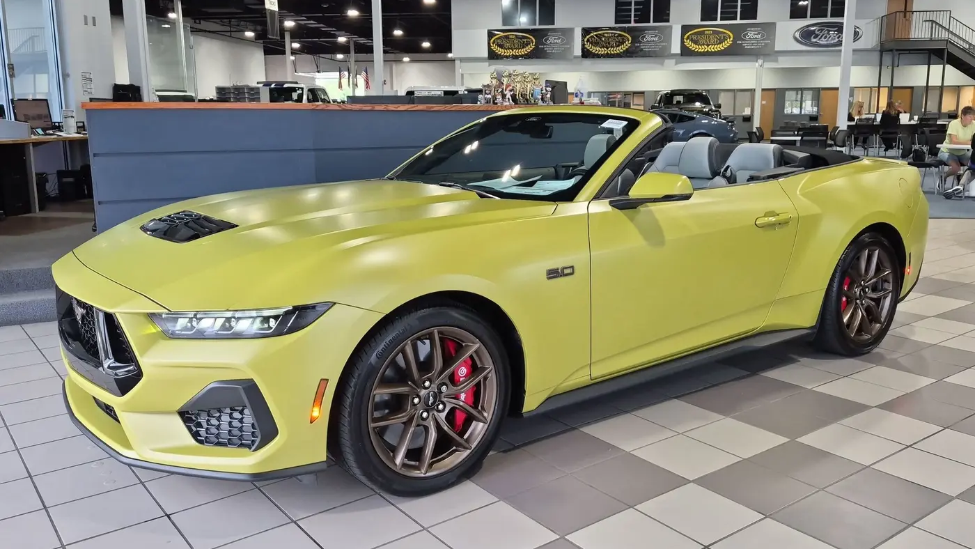 2025 Ford Mustang GT Premium