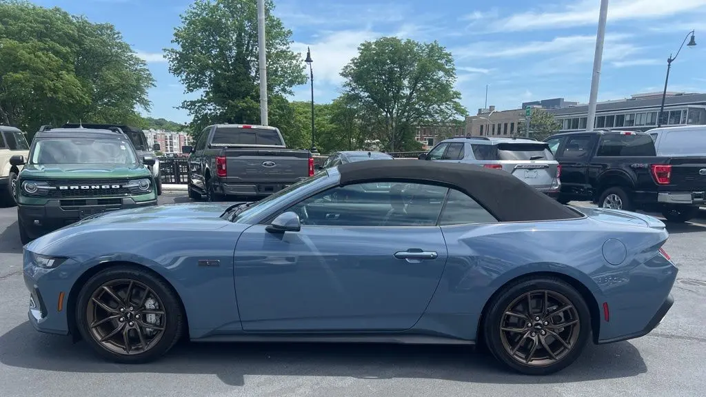 2024 Ford Mustang GT Premium
