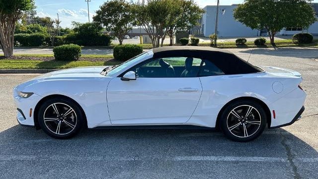 2025 Ford Mustang EcoBoost
