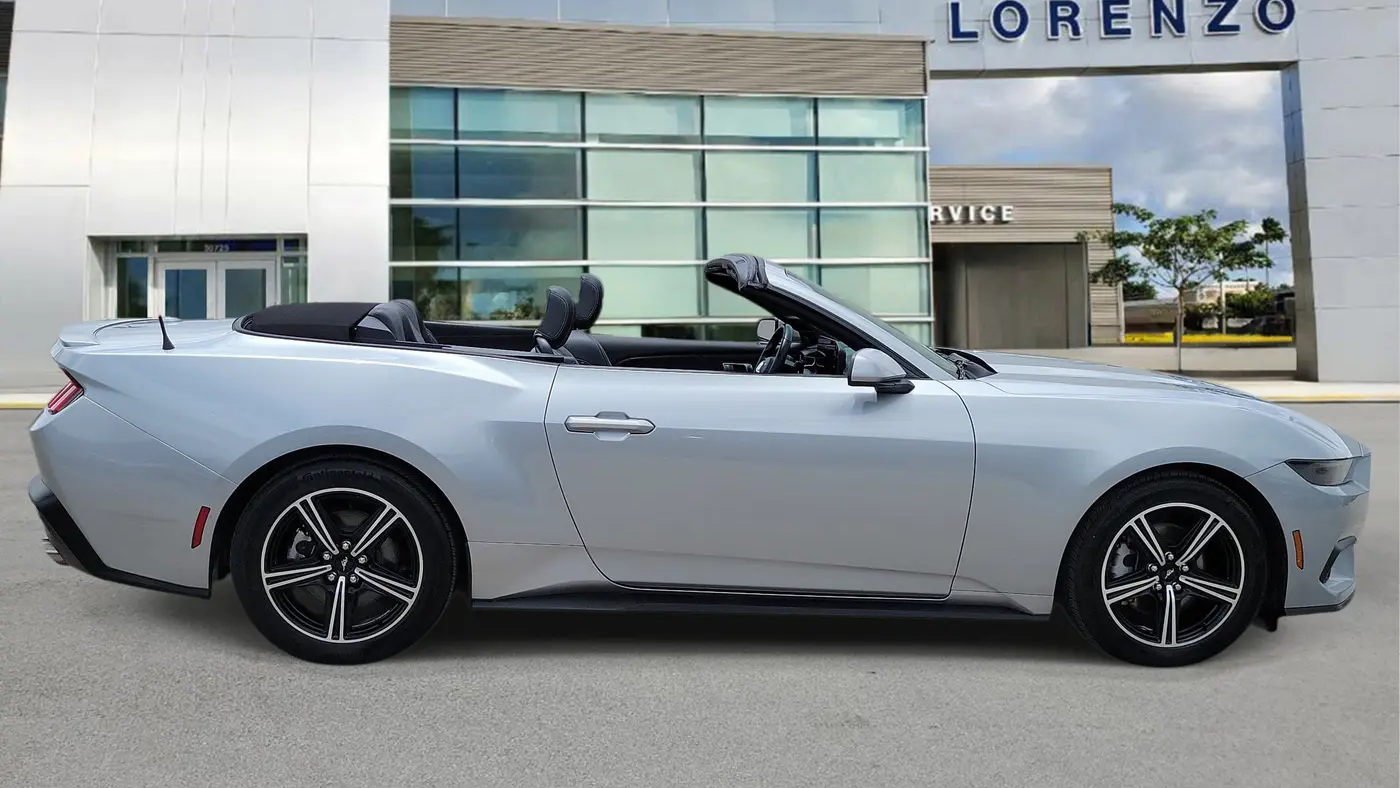 2025 Ford Mustang EcoBoost