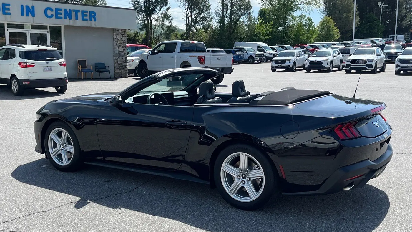 2026 Ford Mustang EcoBoost Premium