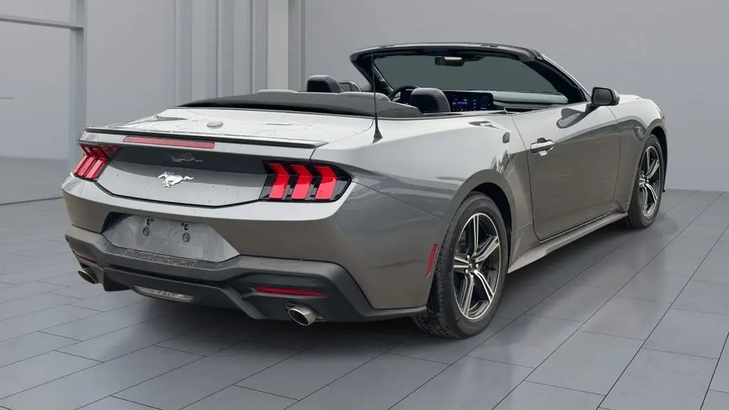 2025 Ford Mustang EcoBoost