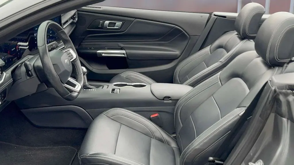 2025 Ford Mustang EcoBoost