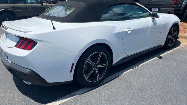 2025 Ford Mustang EcoBoost