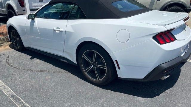 2025 Ford Mustang EcoBoost