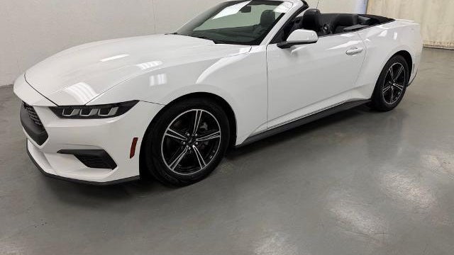 2025 Ford Mustang EcoBoost
