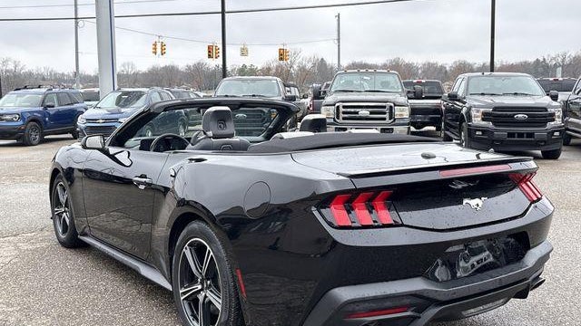 2024 Ford Mustang EcoBoost