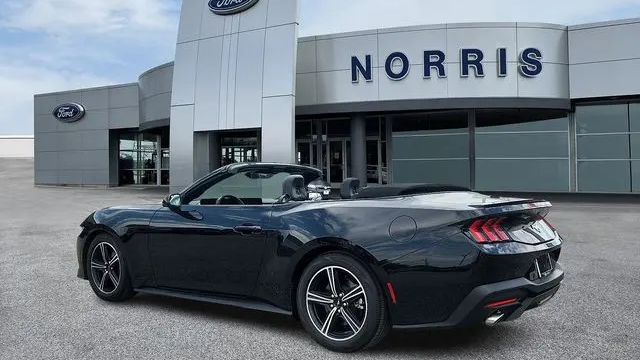 2025 Ford Mustang EcoBoost