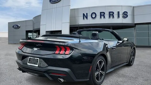 2025 Ford Mustang EcoBoost