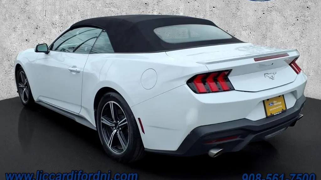 2025 Ford Mustang EcoBoost