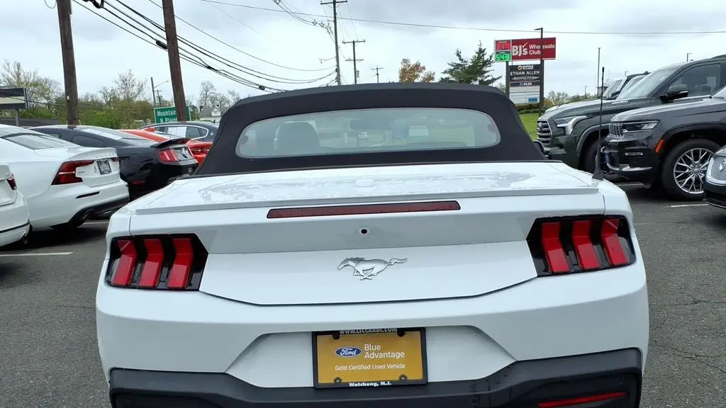 2025 Ford Mustang EcoBoost