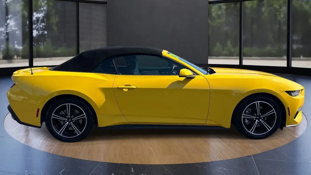 2024 Ford Mustang EcoBoost