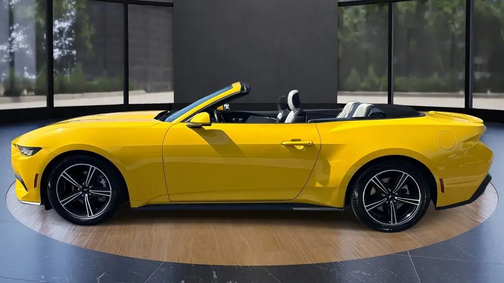 2024 Ford Mustang EcoBoost