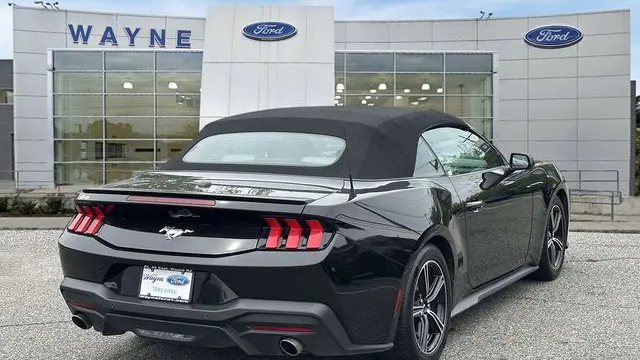 2024 Ford Mustang EcoBoost