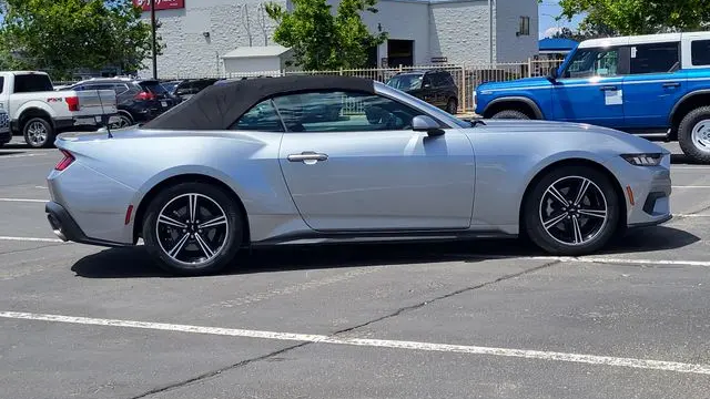 2025 Ford Mustang EcoBoost