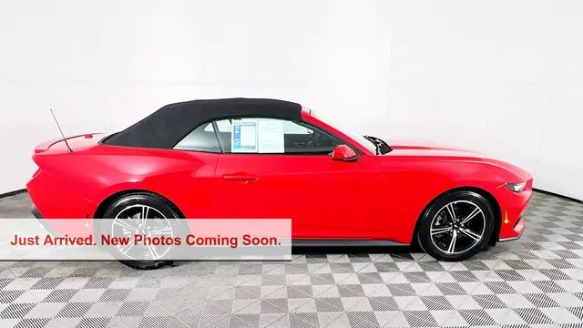 2025 Ford Mustang EcoBoost
