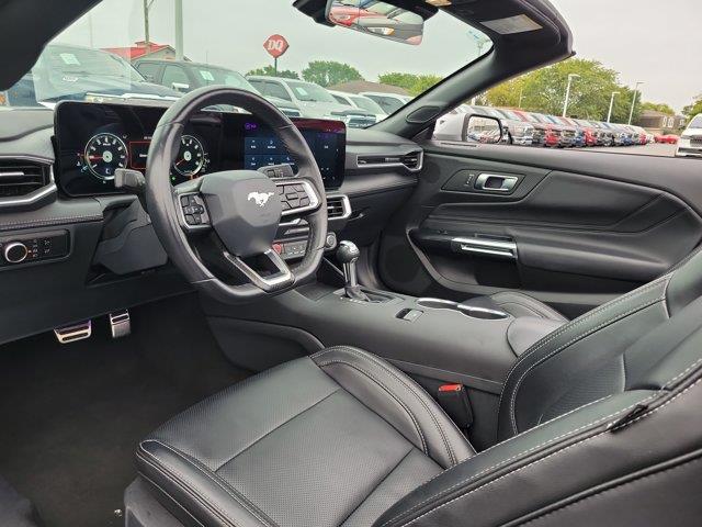2025 Ford Mustang - $32,495