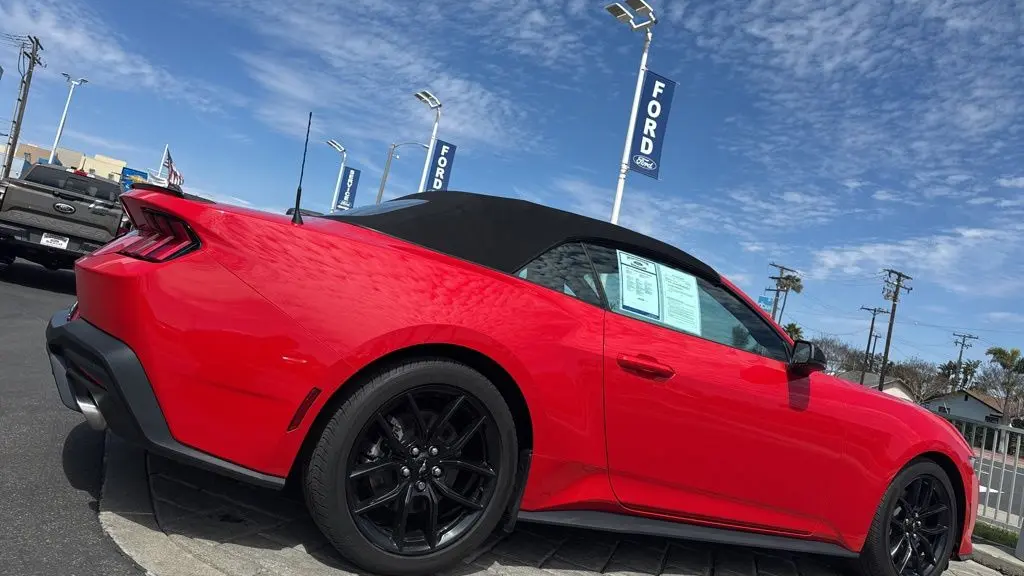 2025 Ford Mustang EcoBoost Premium