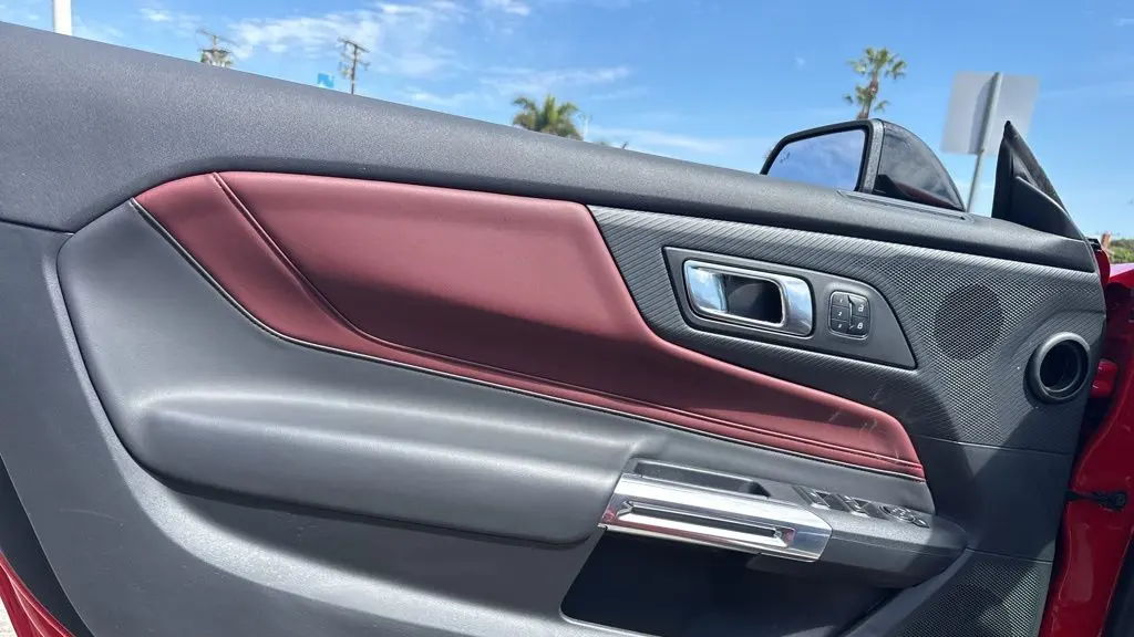 2025 Ford Mustang EcoBoost Premium