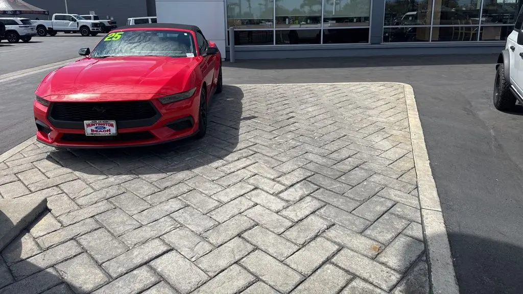 2025 Ford Mustang EcoBoost Premium