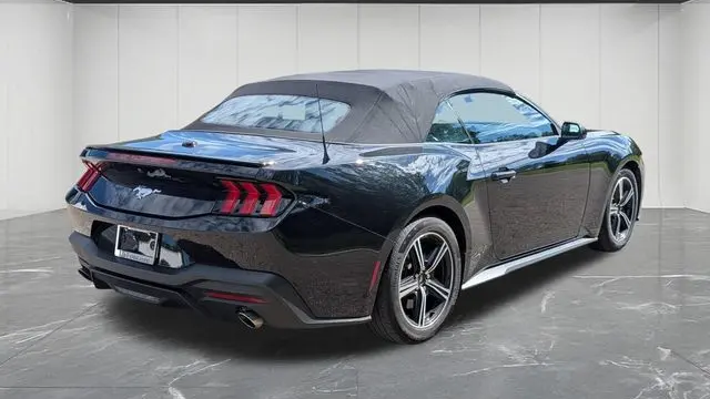 2025 Ford Mustang EcoBoost