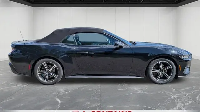 2025 Ford Mustang EcoBoost