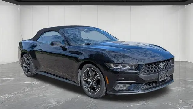 2025 Ford Mustang EcoBoost