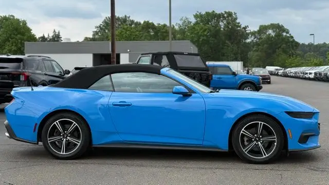 2025 Ford Mustang EcoBoost Premium