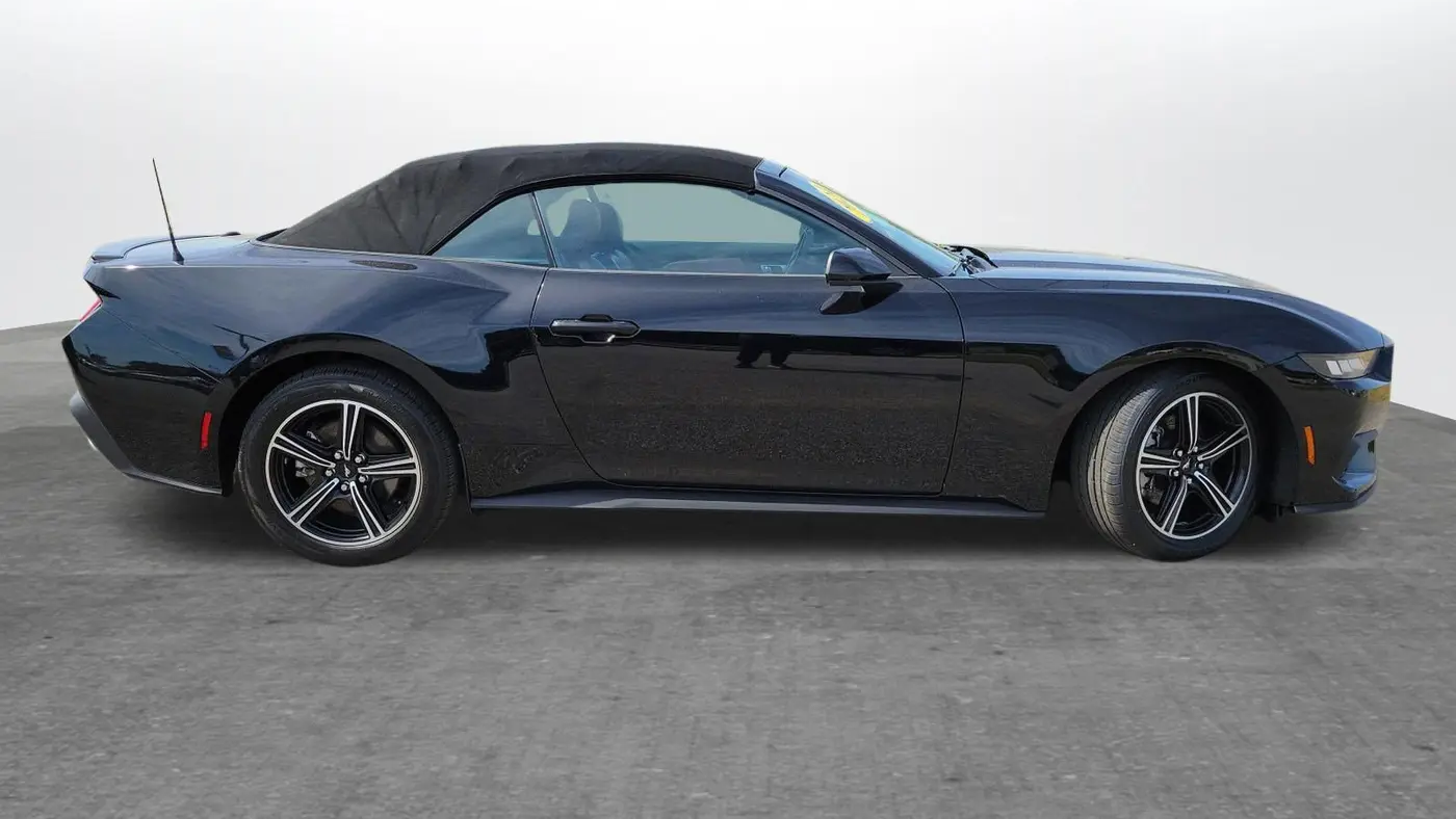 2024 Ford Mustang EcoBoost