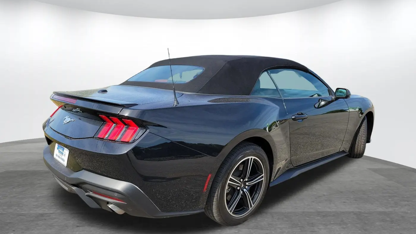 2024 Ford Mustang EcoBoost