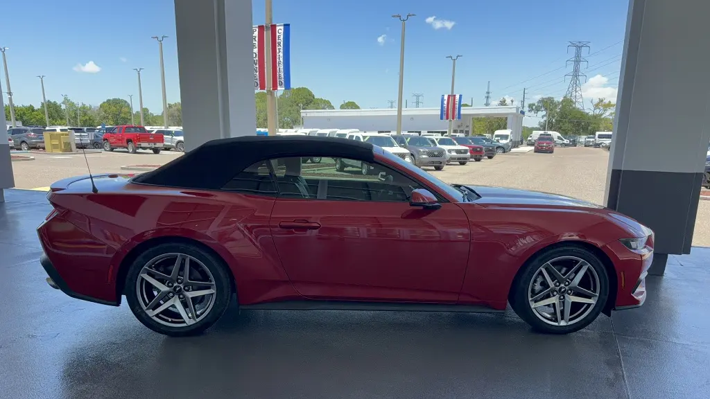 2024 Ford Mustang EcoBoost