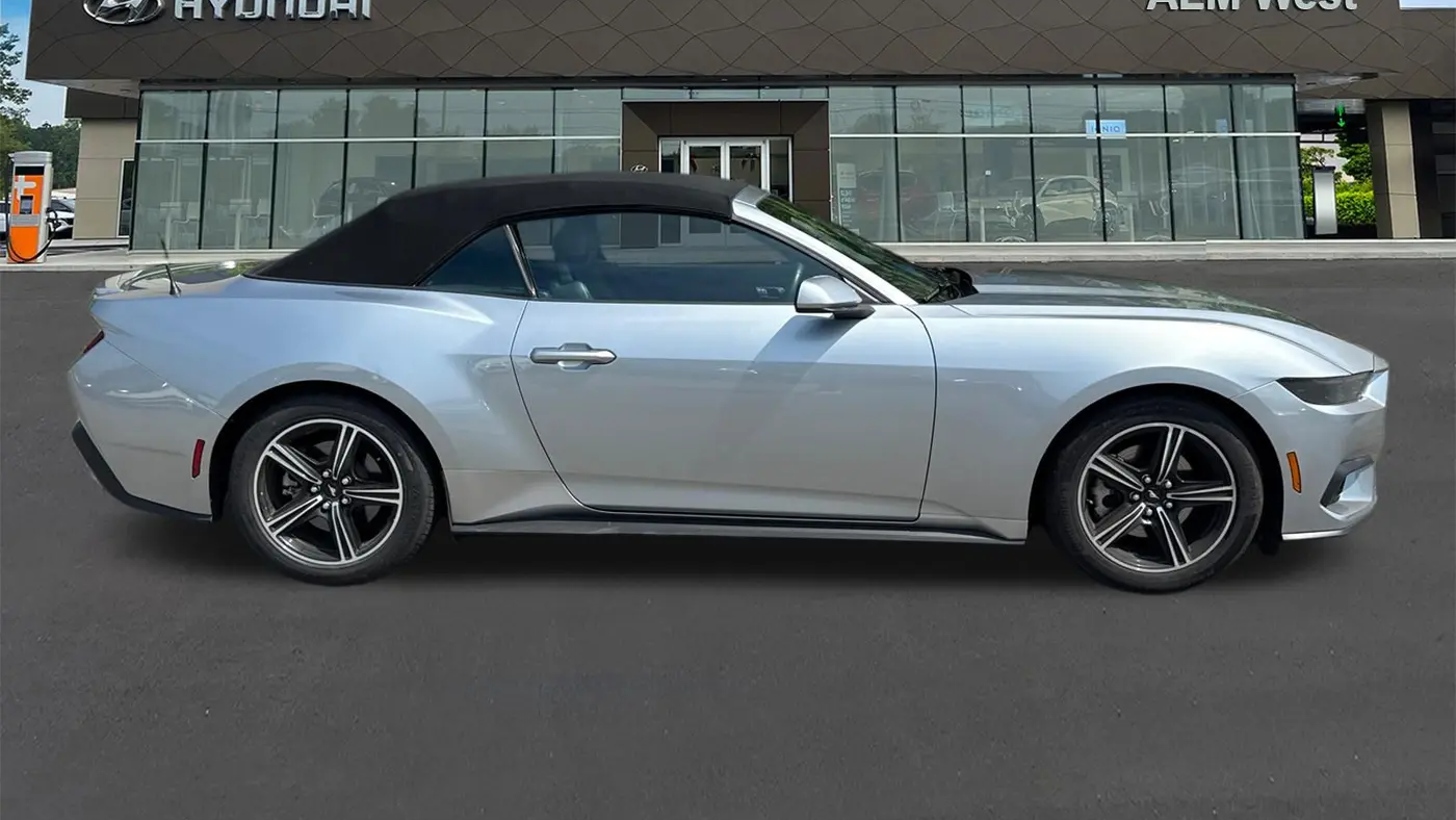2025 Ford Mustang EcoBoost