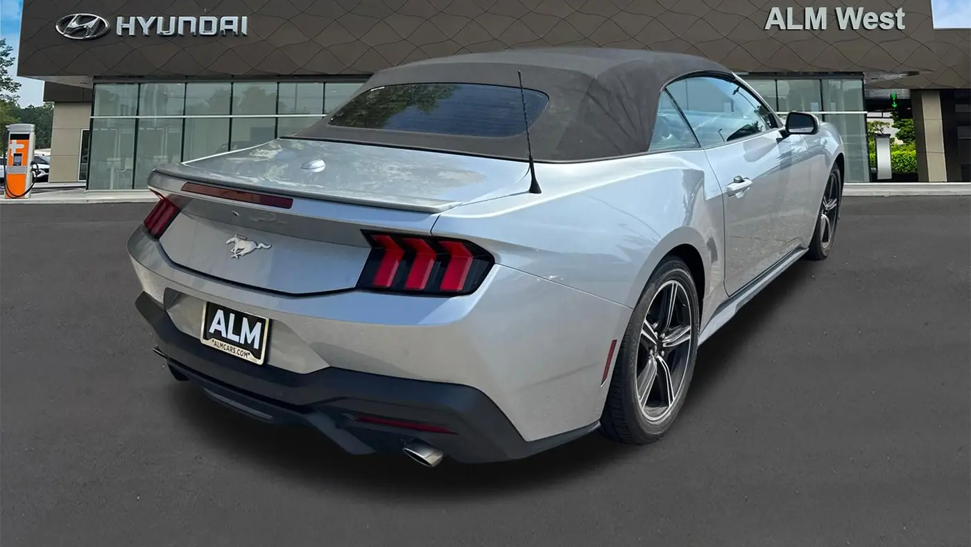 2025 Ford Mustang EcoBoost